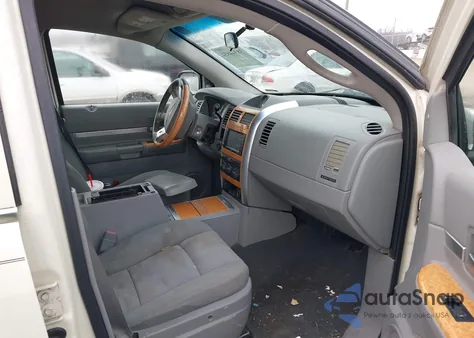 2009 Chrysler Aspen Limited из США, поврежденный, VIN 1A8HX58PX9F707347